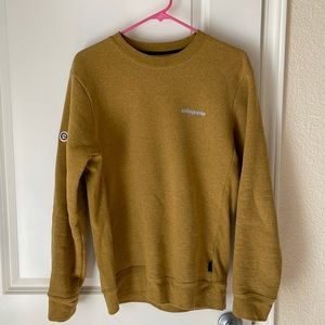 Patagonia pullover sweater